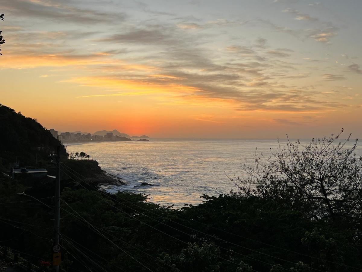 Ocean View House Of Zepp - Good Neighbourhood, 5 Minute Walk To The Beach, Stunning Sunrise Views ริโอเดจาเนโร ภายนอก รูปภาพ